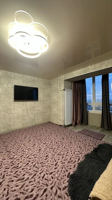 Продаж 4 к мікрорайон Виставка