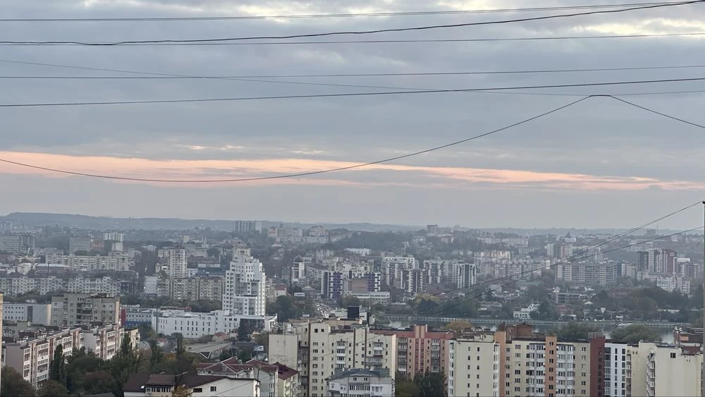 Продаж 4 к мікрорайон Виставка