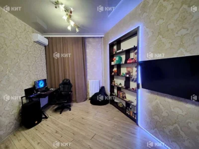 2 ком., 51м2, Центр (метро Архитектора Бекетова, ул. Алчевских 1/13)