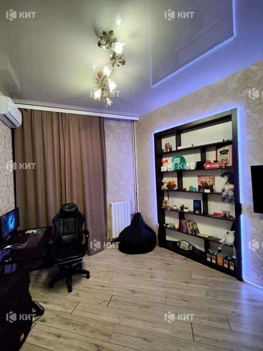 2 ком., 51м2, Центр (метро Архитектора Бекетова, ул. Алчевских 1/13)