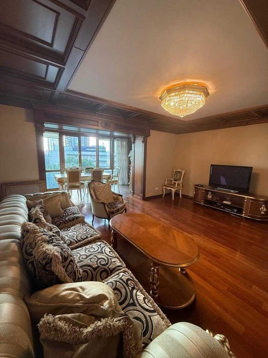 Видовая квартира  на Крутогорнос спуске с ремонтом и автоном