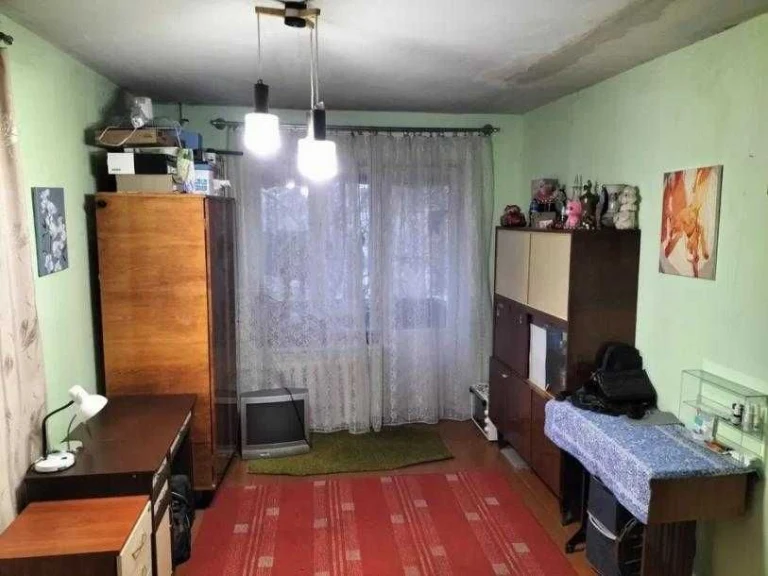 Продам 1-к квартиру  на ХТЗ