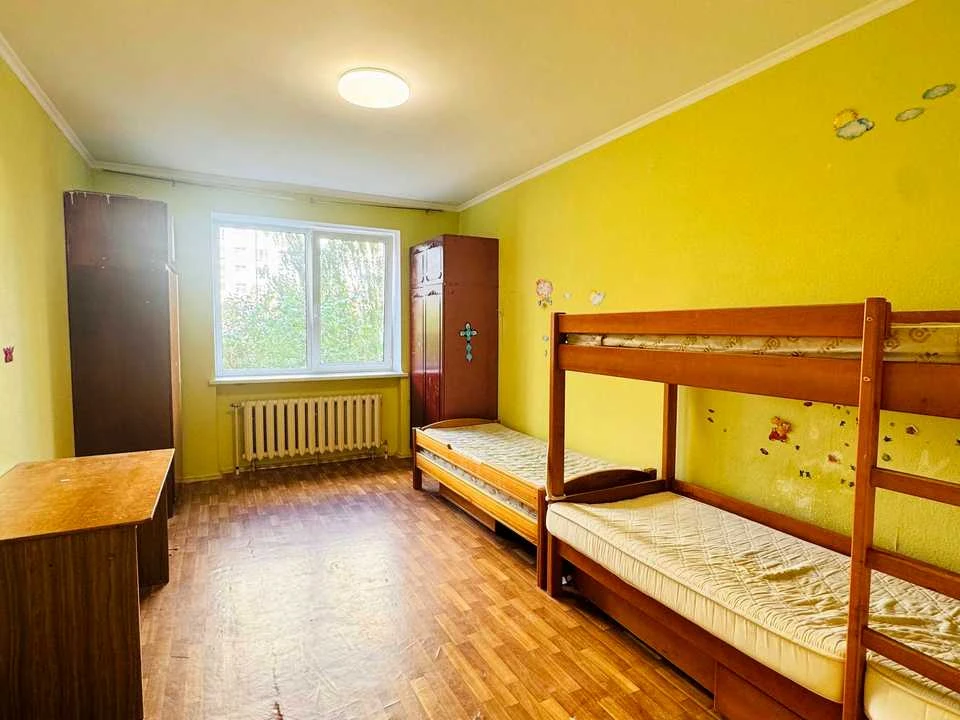Квартира. Київ, Анни Ахматової вул.