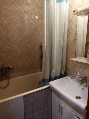 Продам 3 к.кв. на Холодной горе