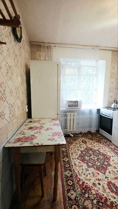 Продам двокімнатну квартиру вул. Ю. Савченка., район вул. Ро