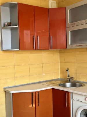 Продаж 2-кім., кв., з ремонтом, р-н Митниця, вул.Козацька