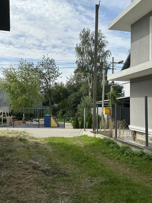 Продається чудова ділянка у м. Львів. Власник
