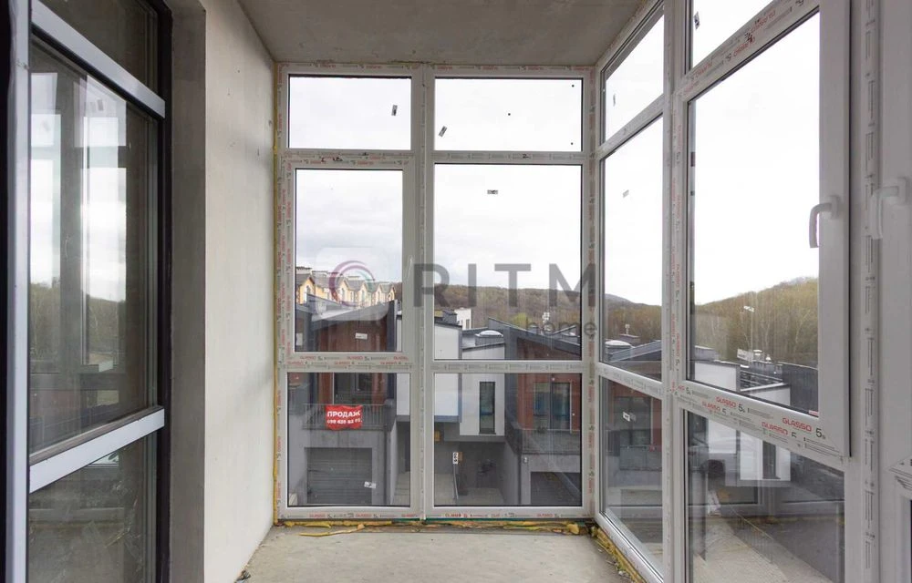 3-room apartment for sale in the clubhouse on Lysenyts Street