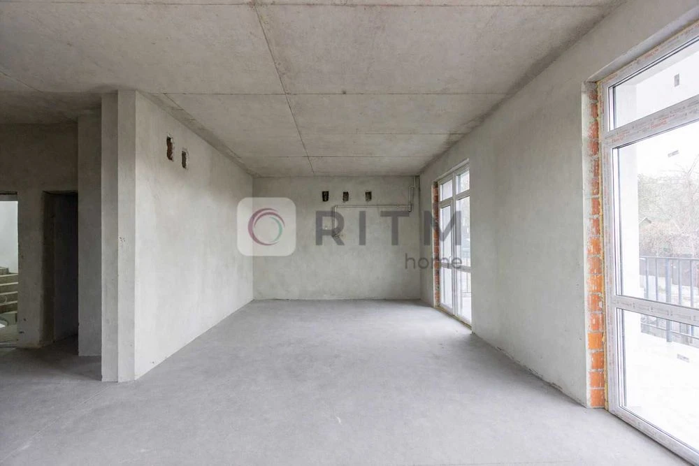 3-room apartment for sale in the clubhouse on Lysenyts Street