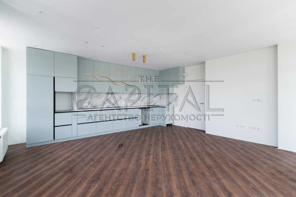 Продаж видової 2-кімнатної квартири 90 м² на 4 поверсі закри