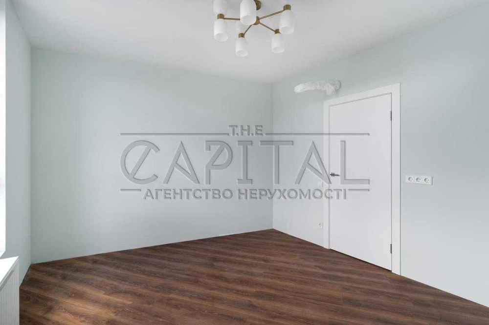Продаж видової 2-кімнатної квартири 90 м² на 4 поверсі закри