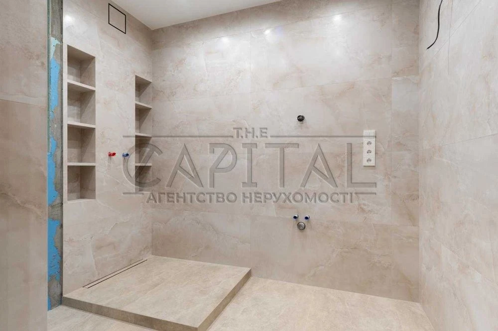 Продаж видової 2-кімнатної квартири 90 м² на 4 поверсі закри