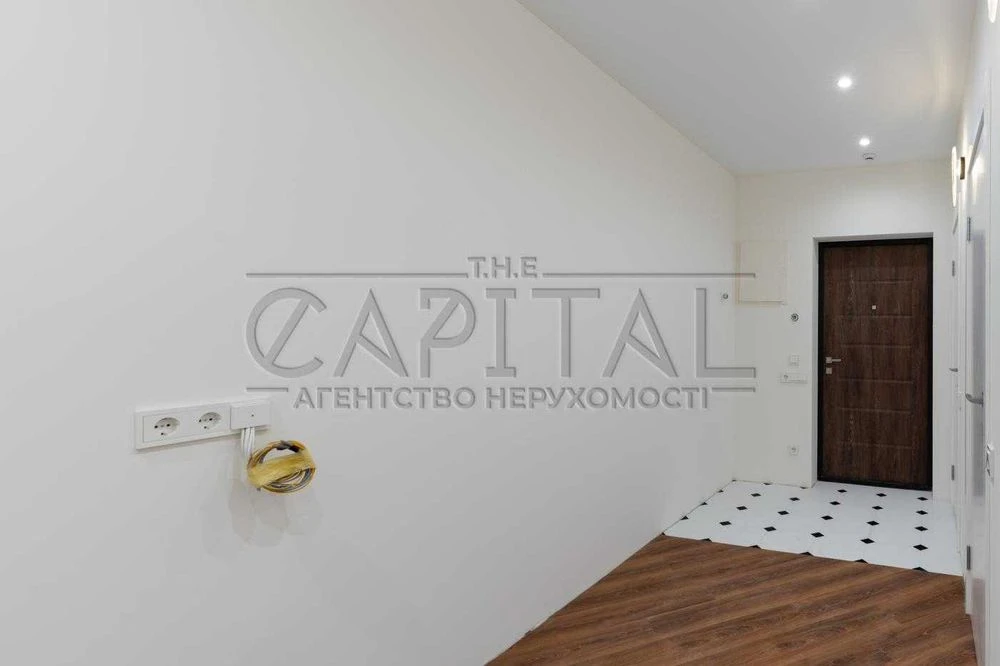 Продаж видової 2-кімнатної квартири 90 м² на 4 поверсі закри