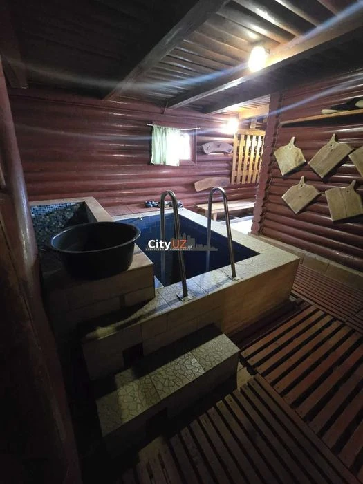 В Ужгороді продається відпочинковий комплекс