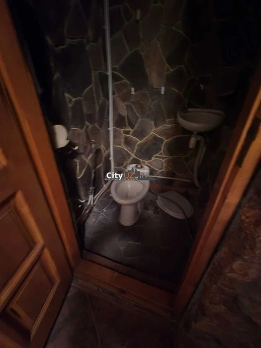 В Ужгороді продається відпочинковий комплекс