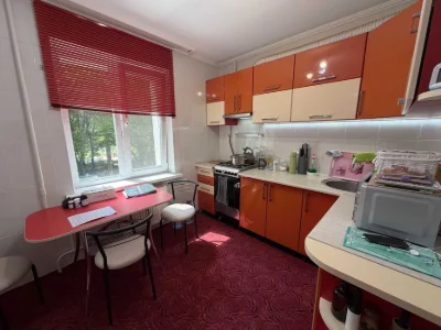 44443 Продаж 3к квартири на Озерній , гарний ремонт , ТОП ло