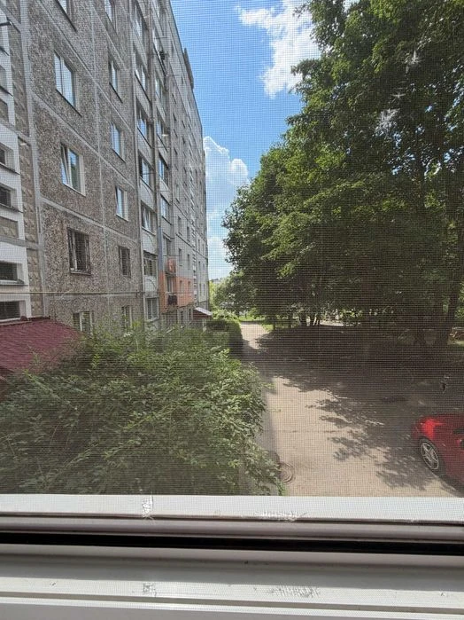 44443 Продаж 3к квартири на Озерній , гарний ремонт , ТОП ло