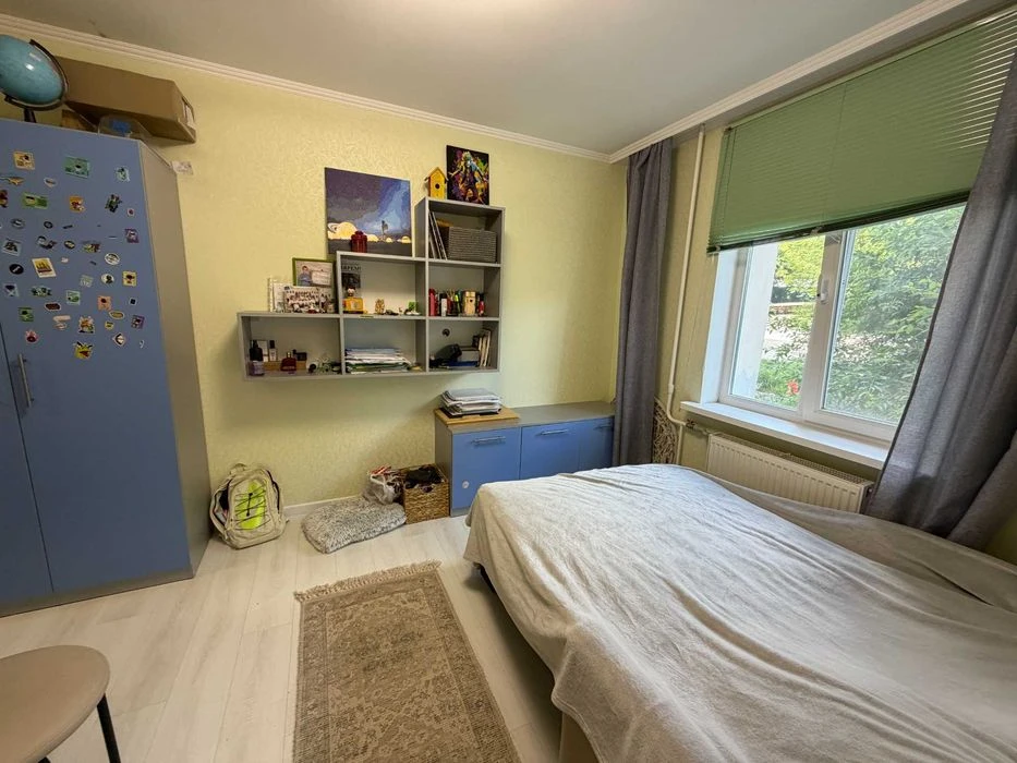 44443 Продаж 3к квартири на Озерній , гарний ремонт , ТОП ло