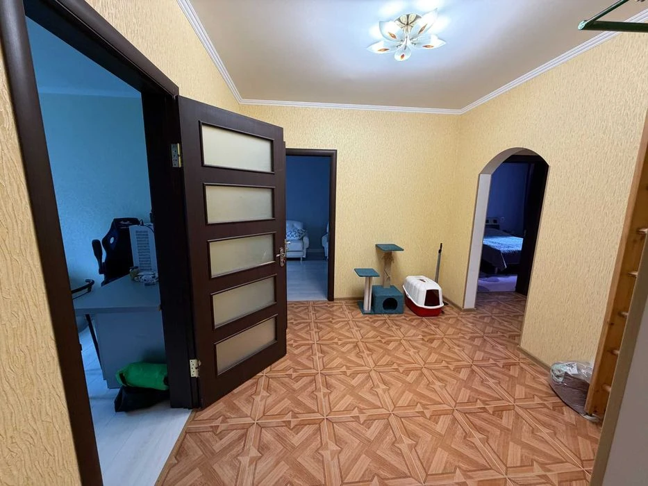 44443 Продаж 3к квартири на Озерній , гарний ремонт , ТОП ло