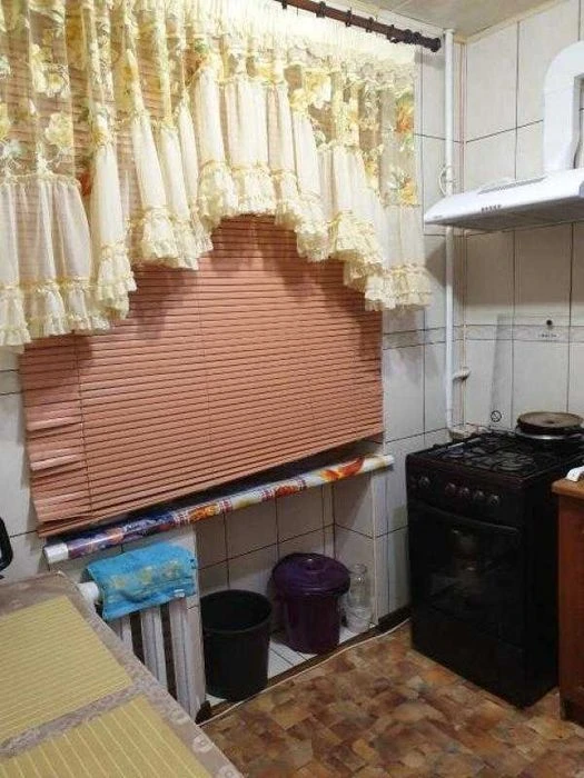 Продам 2-х кімнатну квартиру на Нових Будинка
