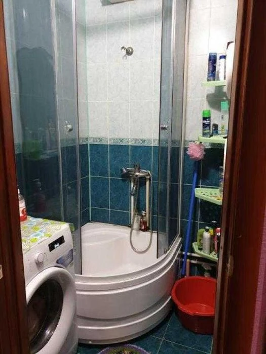 Продам 2-х кімнатну квартиру на Нових Будинка