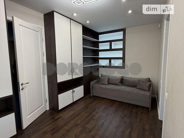 Продаж 3к квартири 147.2 кв. м на вул. Шолуденка 1А • ID 348