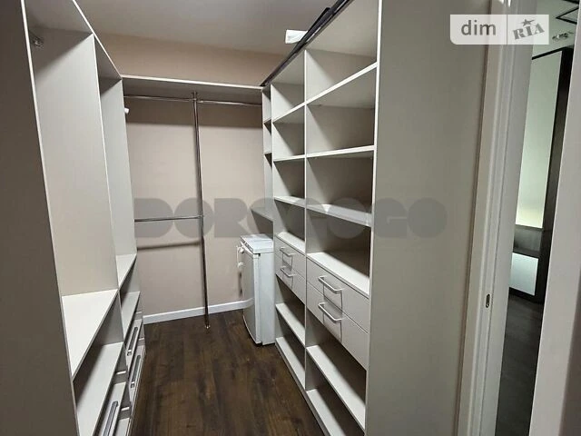 Продаж 3к квартири 147.2 кв. м на вул. Шолуденка 1А • ID 348