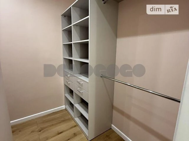 Продаж 3к квартири 147.2 кв. м на вул. Шолуденка 1А • ID 348