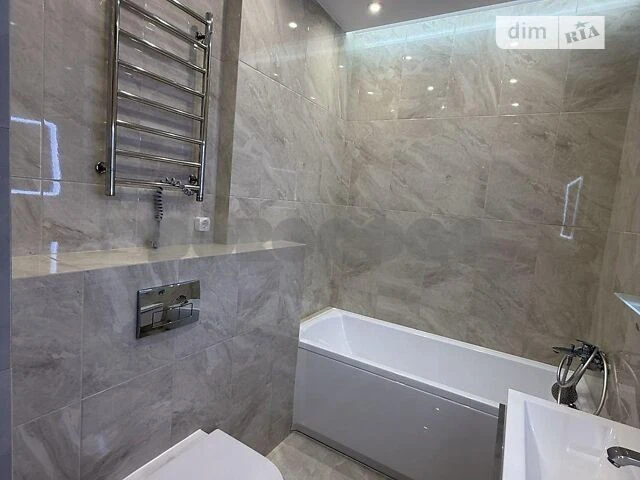 Продаж 3к квартири 147.2 кв. м на вул. Шолуденка 1А • ID 348