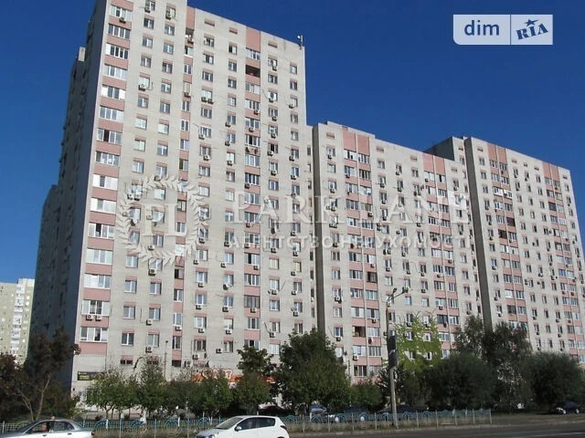 Продаж 2к квартири 72 кв. м на вул. Ревуцького 5 • ID 348010