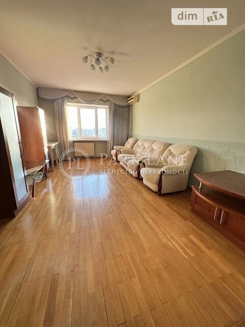 Продаж 2к квартири 72 кв. м на вул. Ревуцького 5 • ID 348010