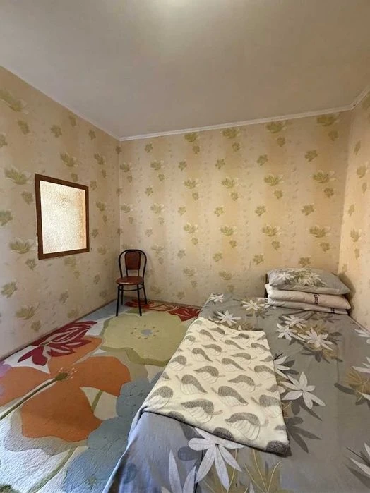 1-кімнатна квартира в висотному цегляному будинку на вул Піо