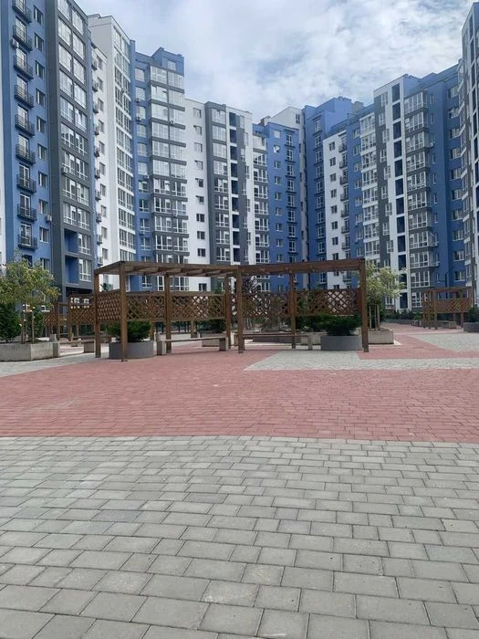 Продам 2х кімнатну квартиру в ЖК "Княгинин"