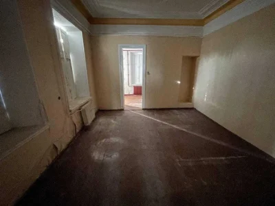 Продаю квартиру в Центре, 130м, удобно под бизнес.