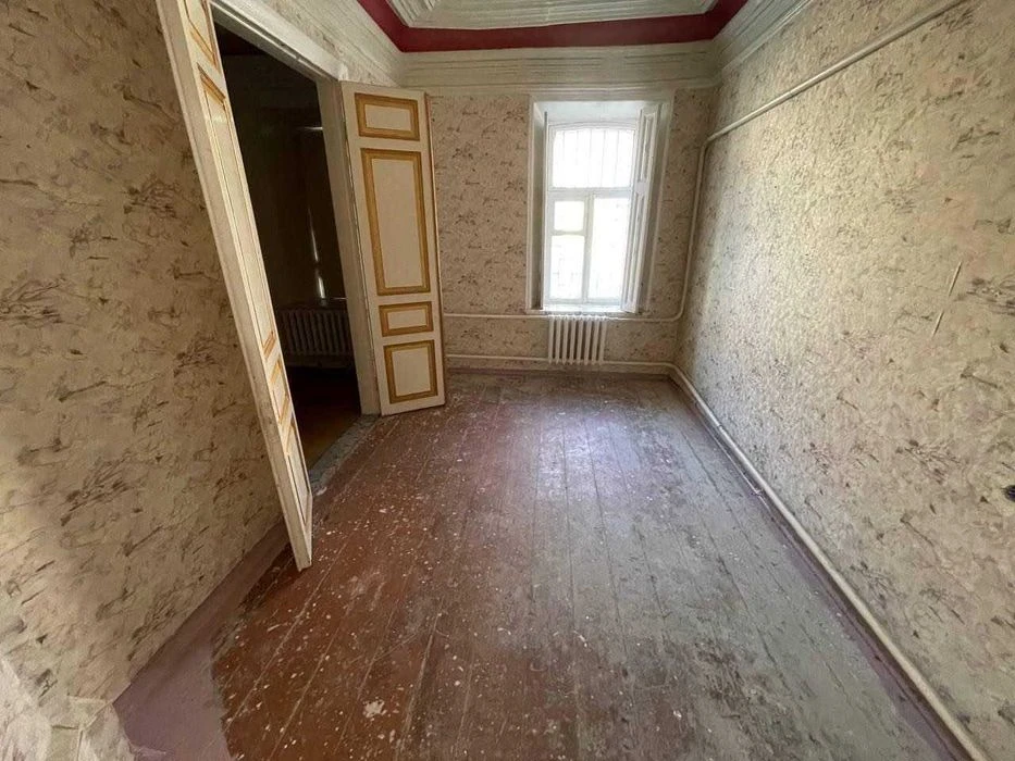 Продаю квартиру в Центре, 130м, удобно под бизнес.