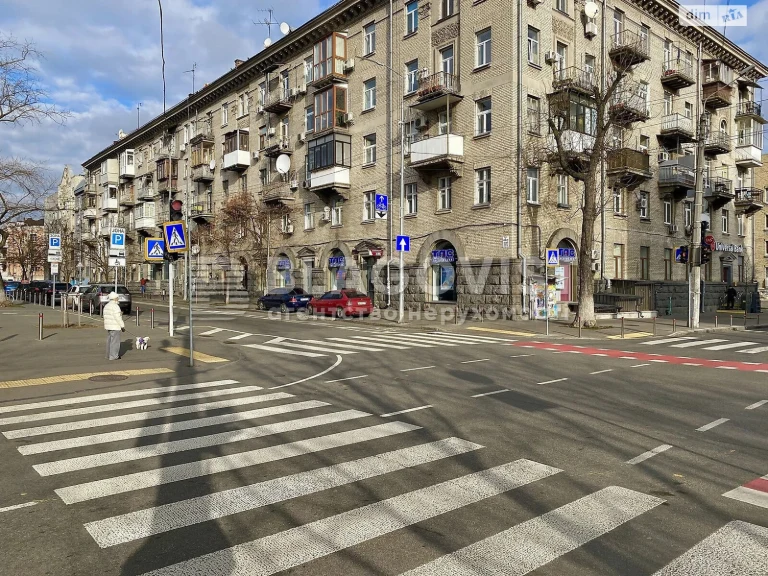 Продаж Квартира Поділ
