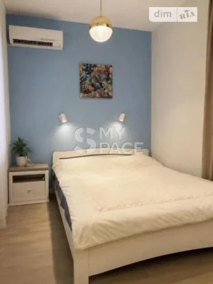 Продаж 1к квартири 39.2 кв. м на вул. Богдана Хмельницького