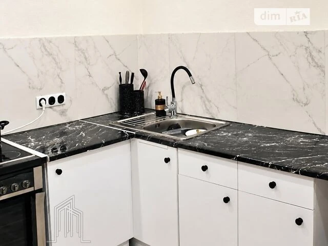 Продаж 1к квартири 33.5 кв. м на просп. Голосіївський 21 • I