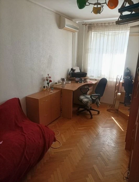 Продається квартира   3-к, 10/10 пов, 70 м2, вул  Борщагівсь