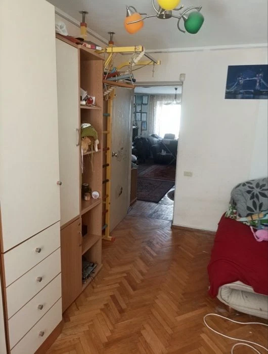 Продається квартира   3-к, 10/10 пов, 70 м2, вул  Борщагівсь
