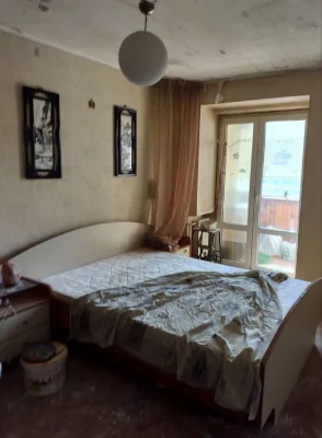 Продається квартира   3-к, 10/10 пов, 70 м2, вул  Борщагівсь