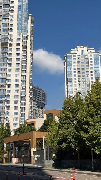 Продаж паркомісця Новопечерські Липки 7 черга, Андрія Верхог