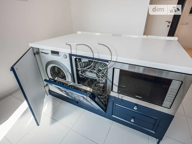 Продаж 2к квартири 68.9 кв. м на вул. Сергія Данченка 30 • I
