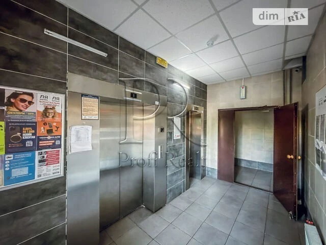 Продаж 2к квартири 68.9 кв. м на вул. Сергія Данченка 30 • I