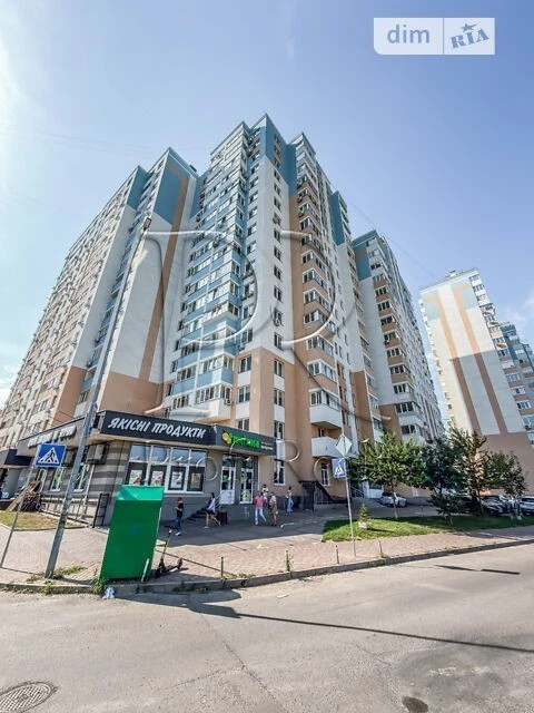 Продаж 2к квартири 68.9 кв. м на вул. Сергія Данченка 30 • I