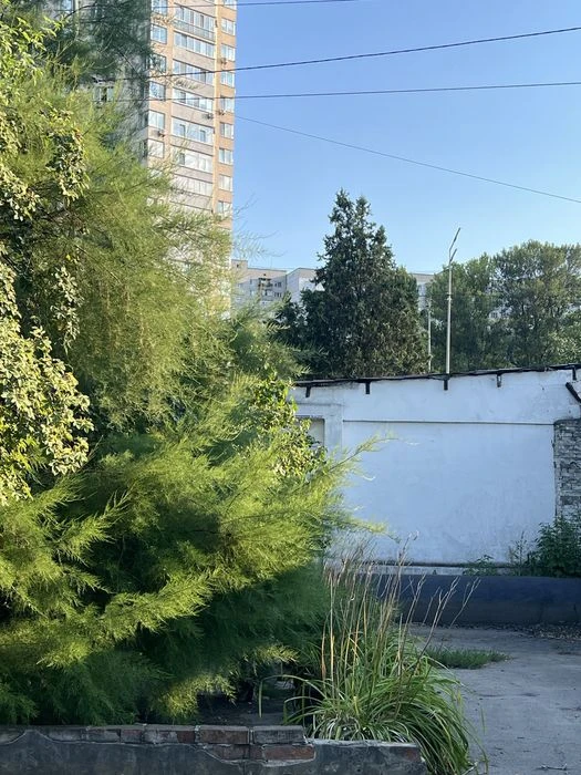 Продаж приміщення по вул Саперно Слобідській