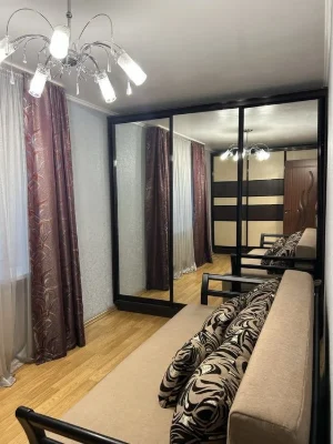 Продам 2 кімнатну квартиру 3/5 з А/О , ремонтом і меблями в