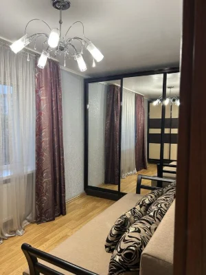 Продам 2 кімнатну квартиру 3/5 з А/О , ремонтом і меблями в