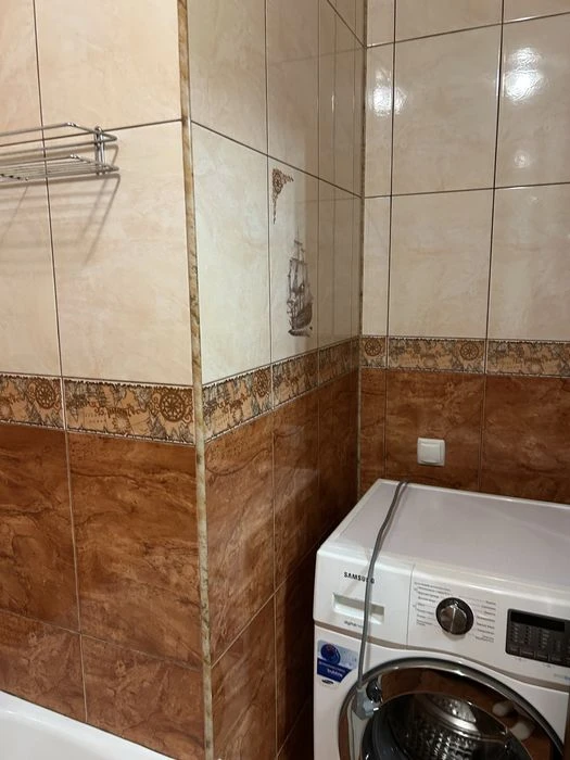 Продам 2 кімнатну квартиру 3/5 з А/О , ремонтом і меблями в