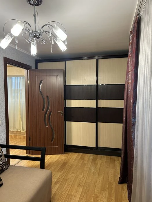 Продам 2 кімнатну квартиру 3/5 з А/О , ремонтом і меблями в